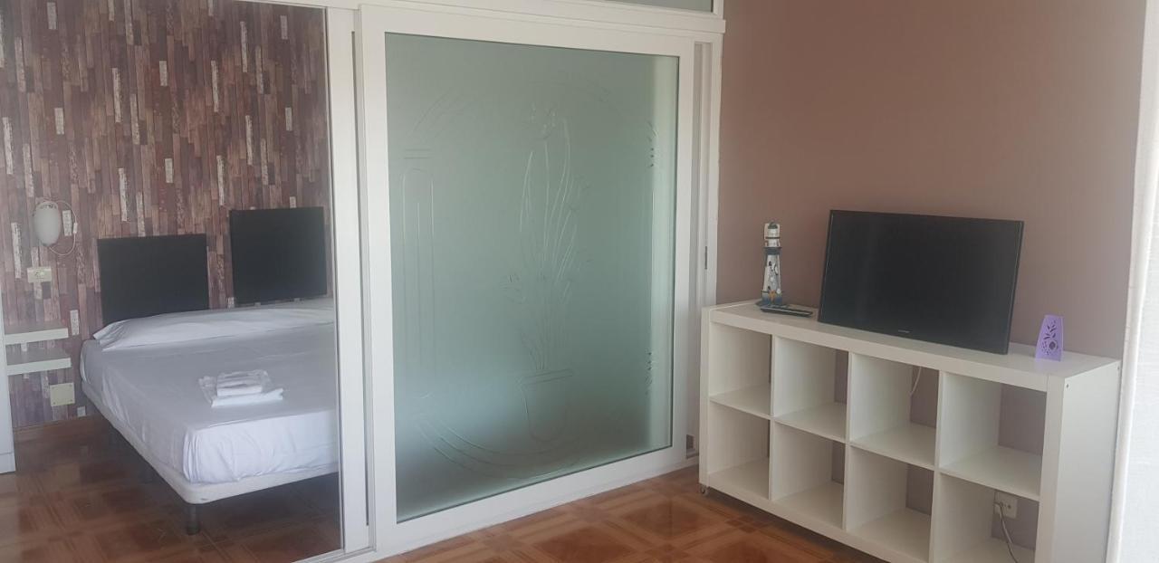 Aparthotel Corcubion Playa De Quenxe Номер фото