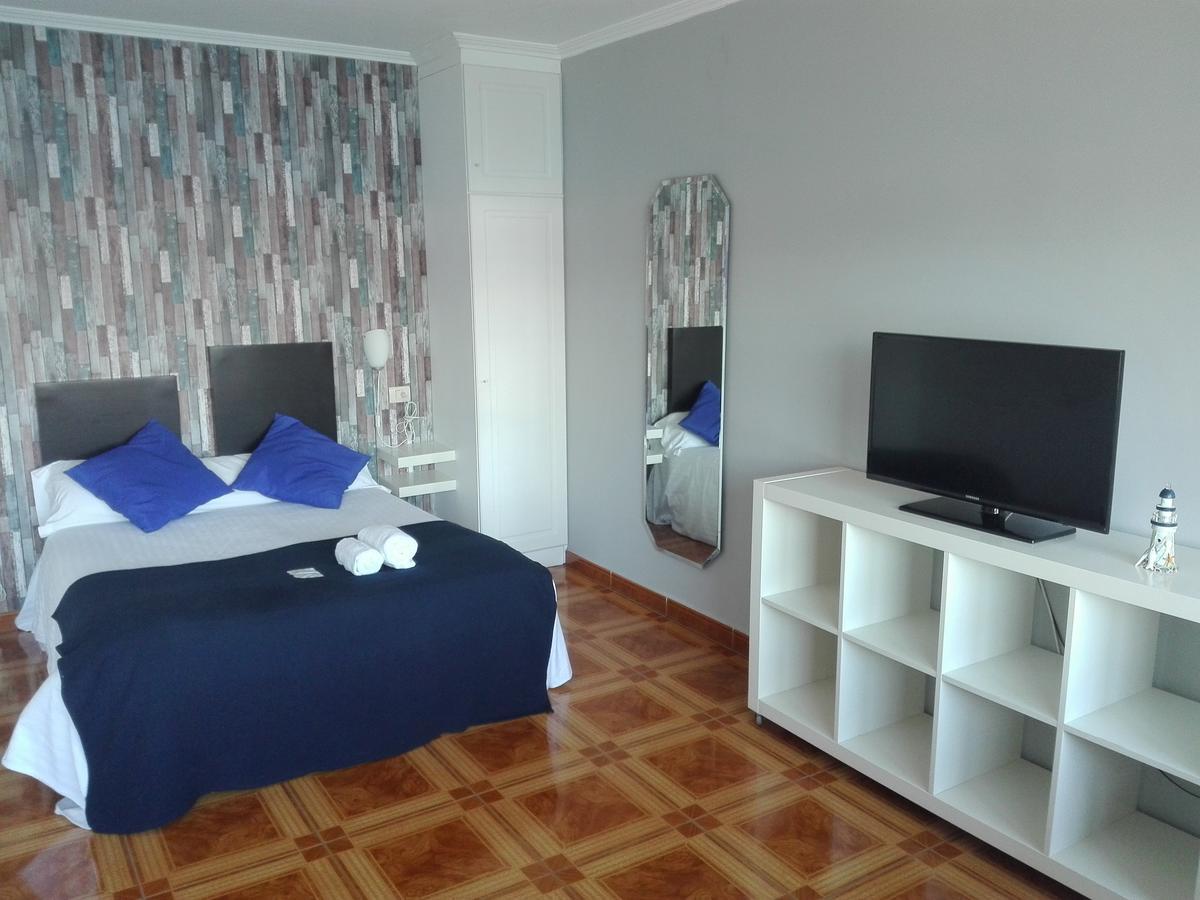 Aparthotel Corcubion Playa De Quenxe Экстерьер фото
