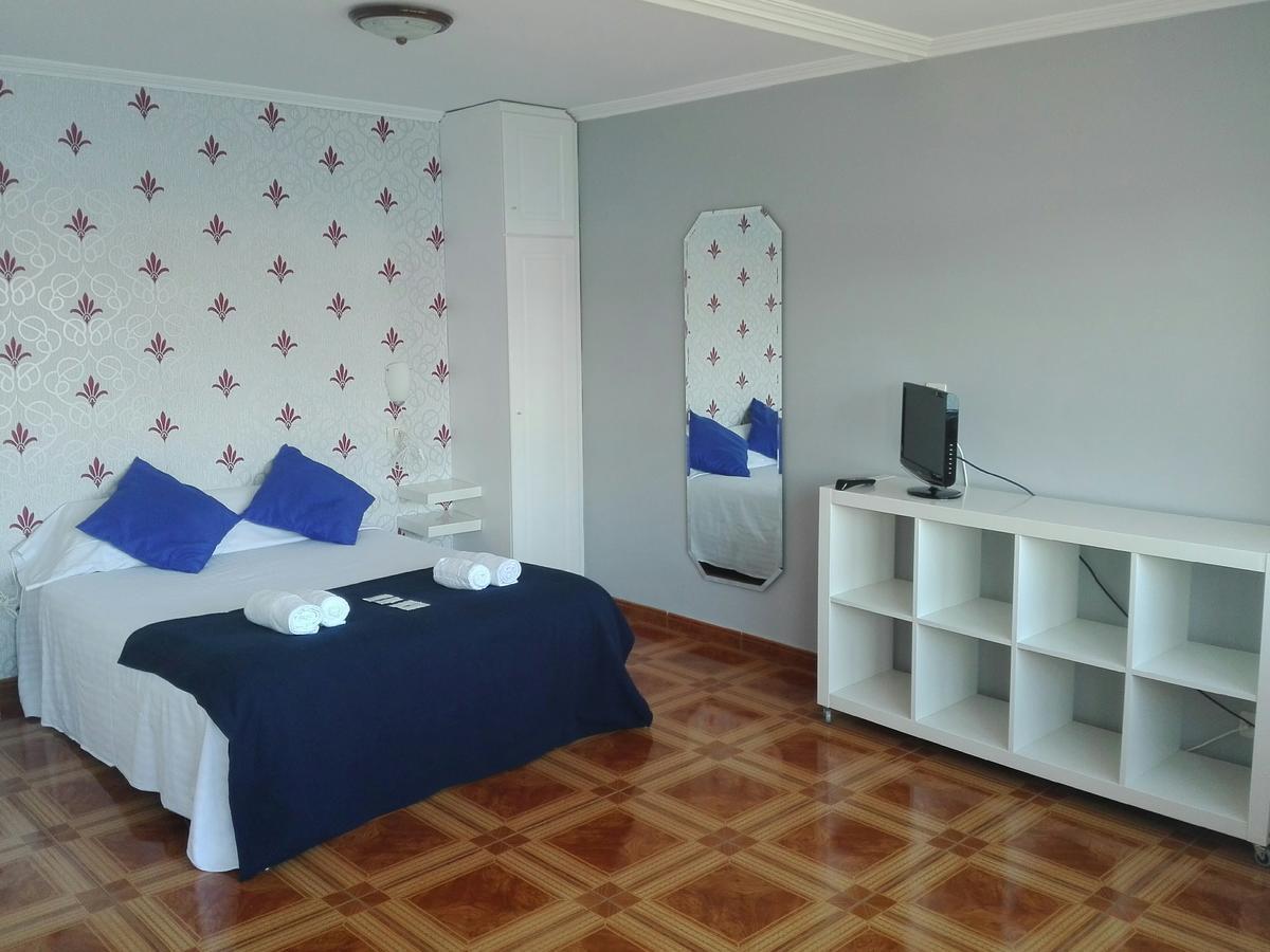 Aparthotel Corcubion Playa De Quenxe Экстерьер фото