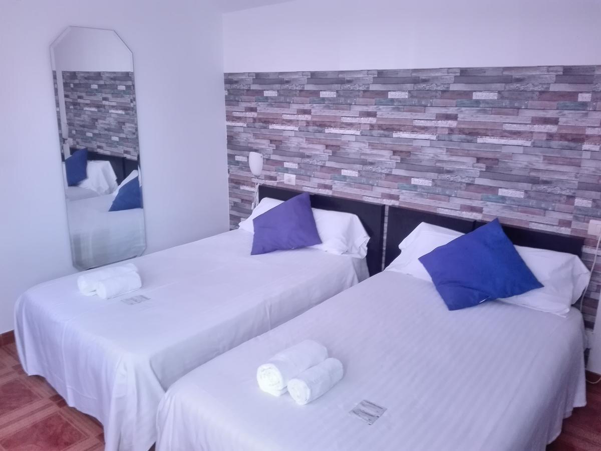 Aparthotel Corcubion Playa De Quenxe Экстерьер фото