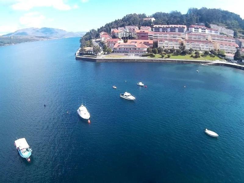 Aparthotel Corcubion Playa De Quenxe Экстерьер фото